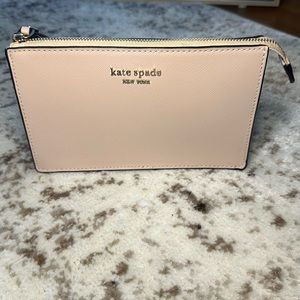 Kate Spade Medium Zip Wrislet Bag